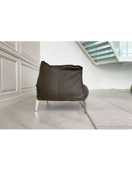 Archibald Gran Comfort Brown Armchair (Expo Offer)  - 3