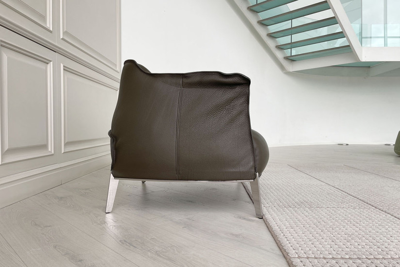 Archibald Gran Comfort Brown Armchair (Expo Offer)  - 3
