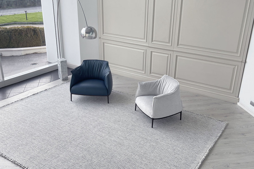 Archibald Large Blue Leather Armchair (Expo Offer) Poltrona Frau - 5