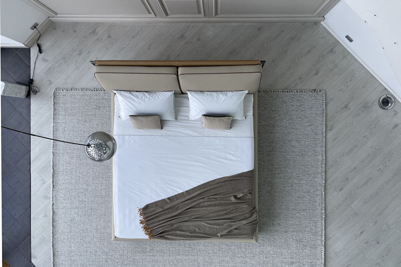 Adam Beige Leather Bed (Expo Offer) Giorgetti - 6