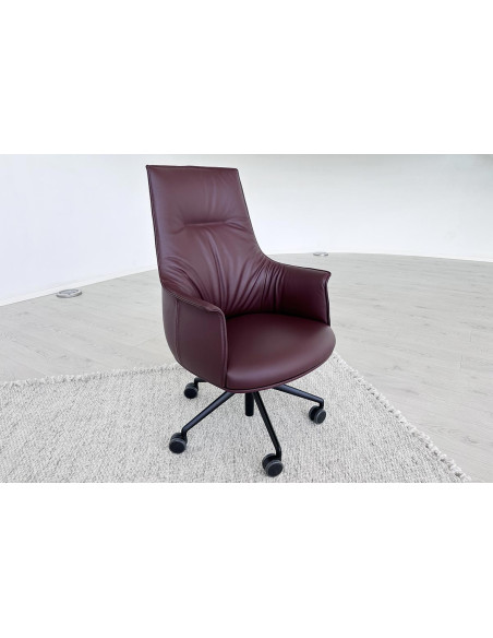 Archibald Task Executive Bordeaux Armchair (Expo Offer) Poltrona Frau - 2