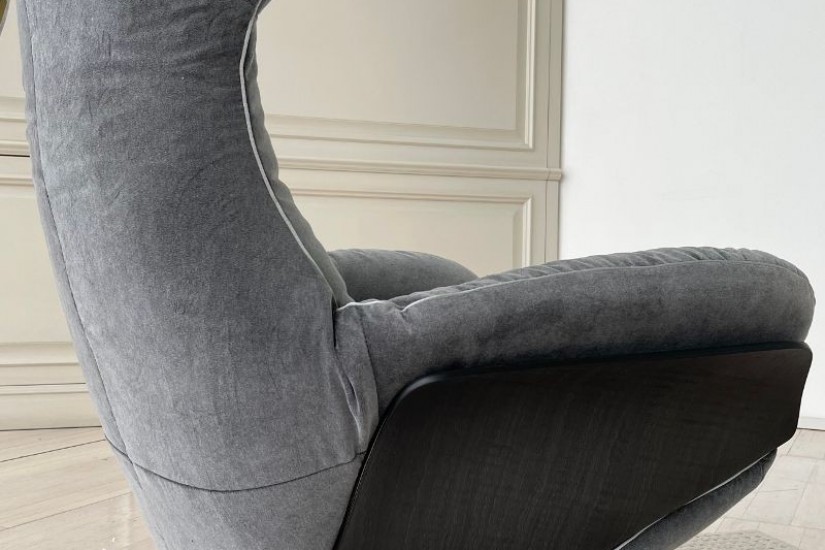 Ilia Armchair (Expo Offer)