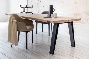 Table Side-to-Side