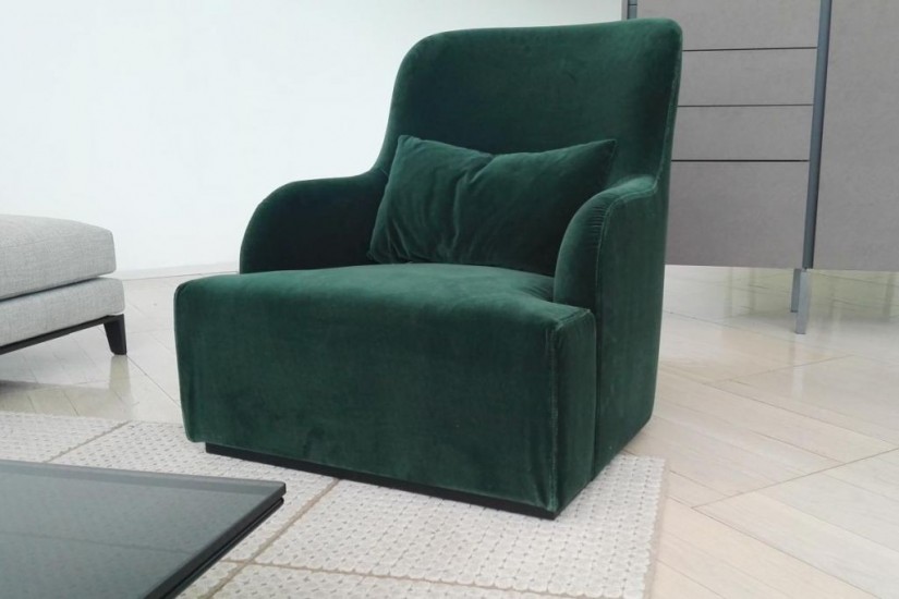 Liu Skin Armchair (Expo Offer)