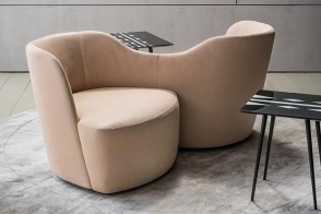 Vis à Vis Armchair