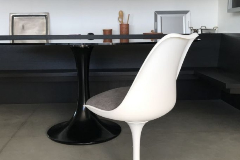 Tulip Chair (Expo Offer)