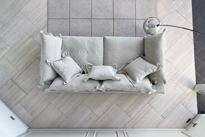 Nebula Nine Sofa - d.140 (Expo Offer)