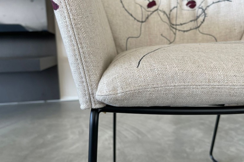 Chaise New York par Marras avec accoudoirs (Offre Expo)