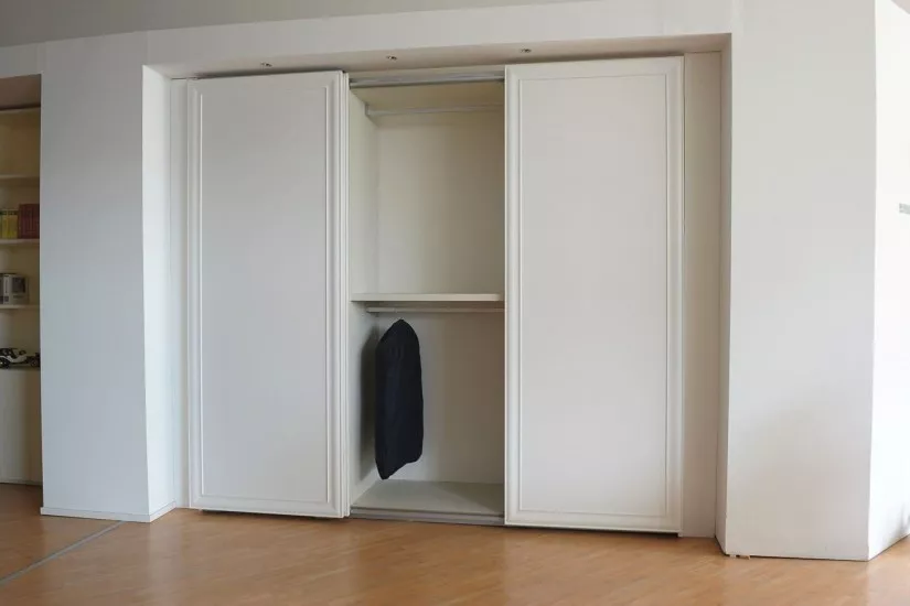 Armoire trois portes avec cadre (Offre Expo)