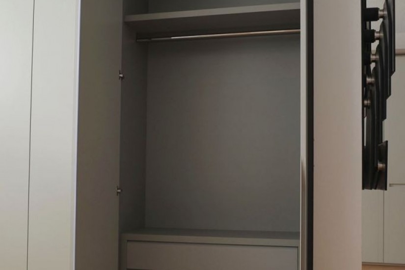 Armoire Slim Line à cinq portes (Offre Expo)