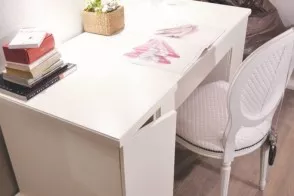 Tippy Desk 2