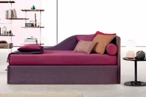 Lit rembourré au design complet avec matelas