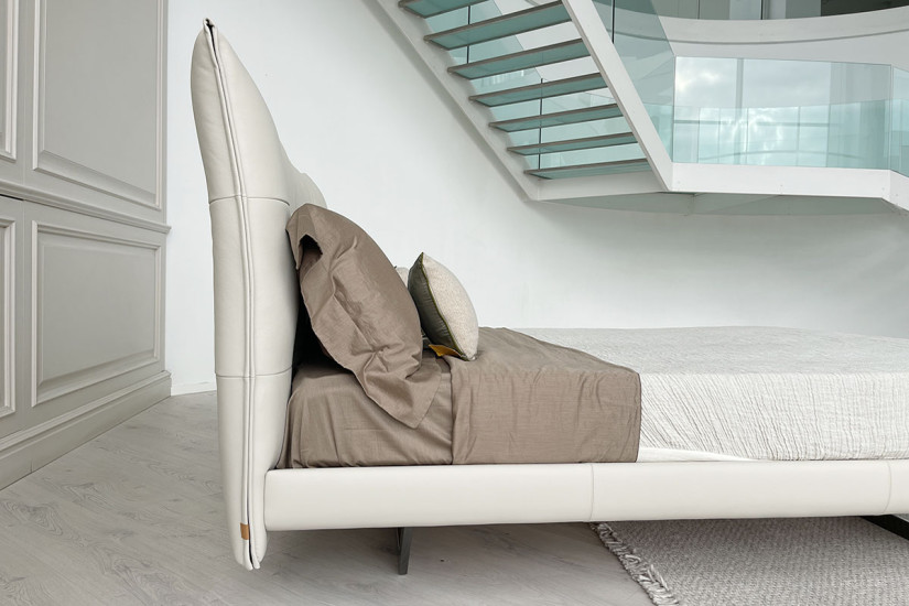Aurora Tre Bed (Expo Offer)