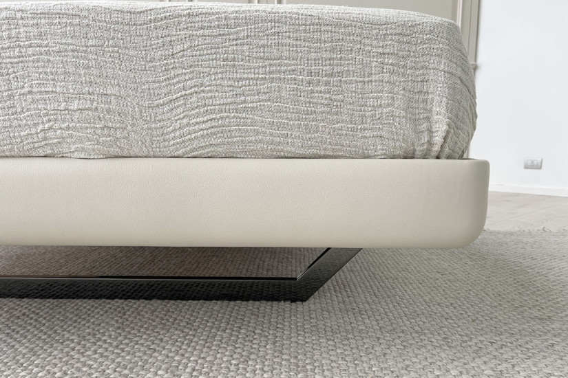 Aurora Tre Bed (Expo Offer)