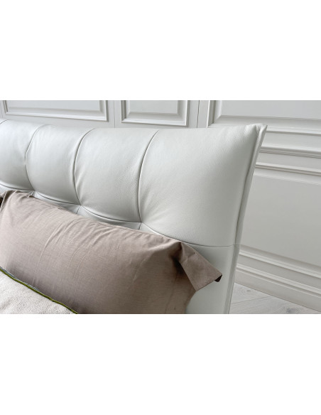 Aurora Tre Bed (Expo Offer)