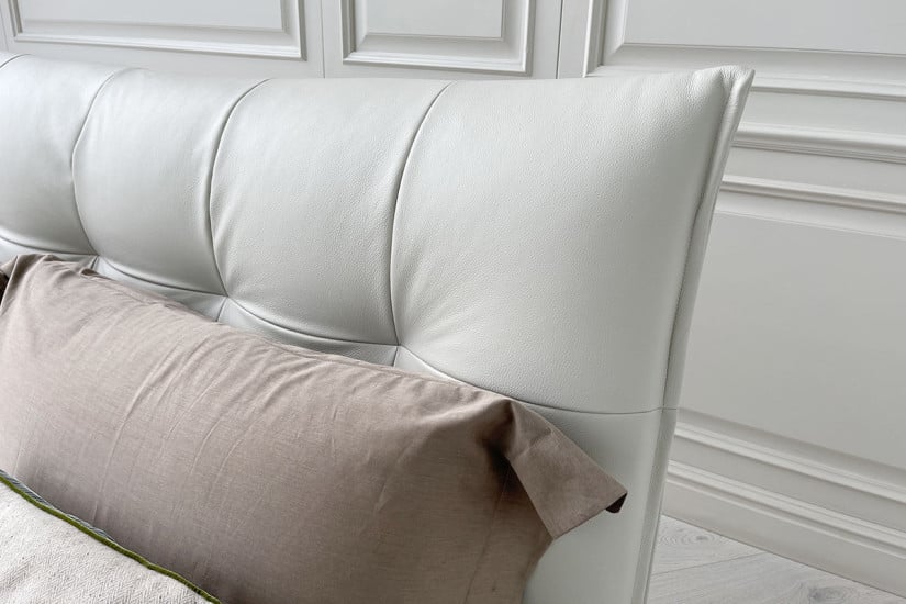 Aurora Tre Bed (Expo Offer)
