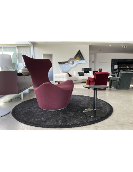 Grande Papilio Armchair in purple (Expo Offer)