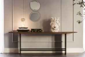 Trevi Console 2