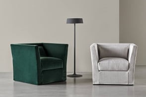 Queen Armchair 2