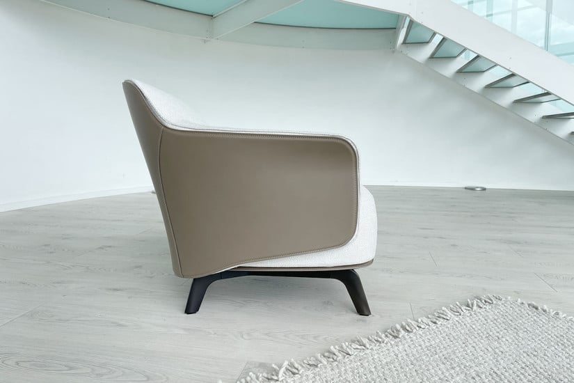 Kaori Armchair (Expo Offer)