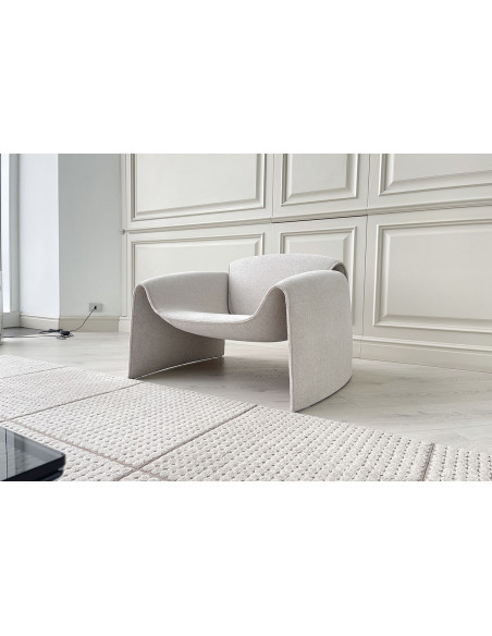 Le Club Sand Colored Armchair (Expo Offer) Poliform - 4