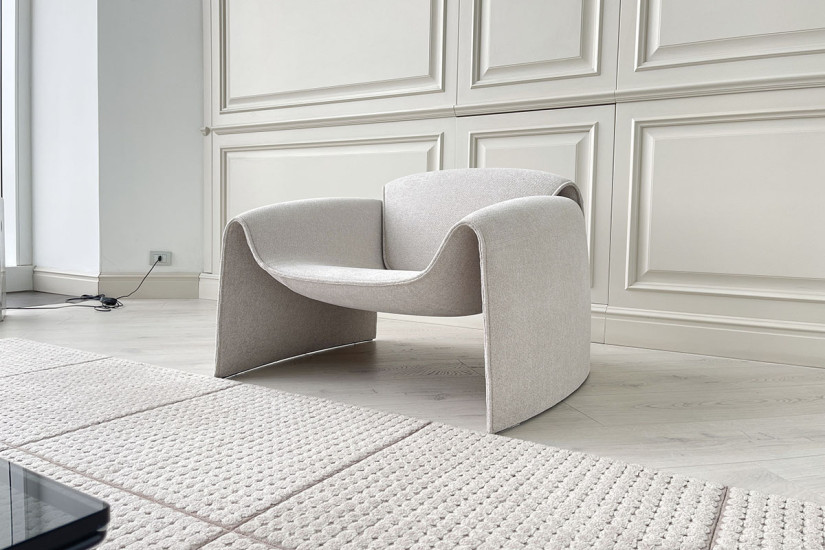 Le Club Sand Colored Armchair (Expo Offer) Poliform - 4