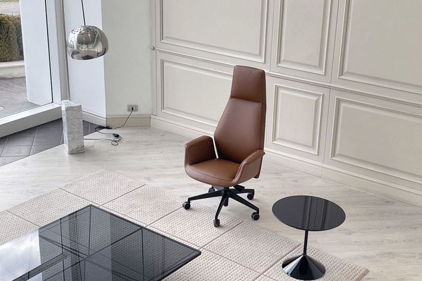 Downtown Cognac Leather Armchair (Expo Offer) Poltrona Frau - 5