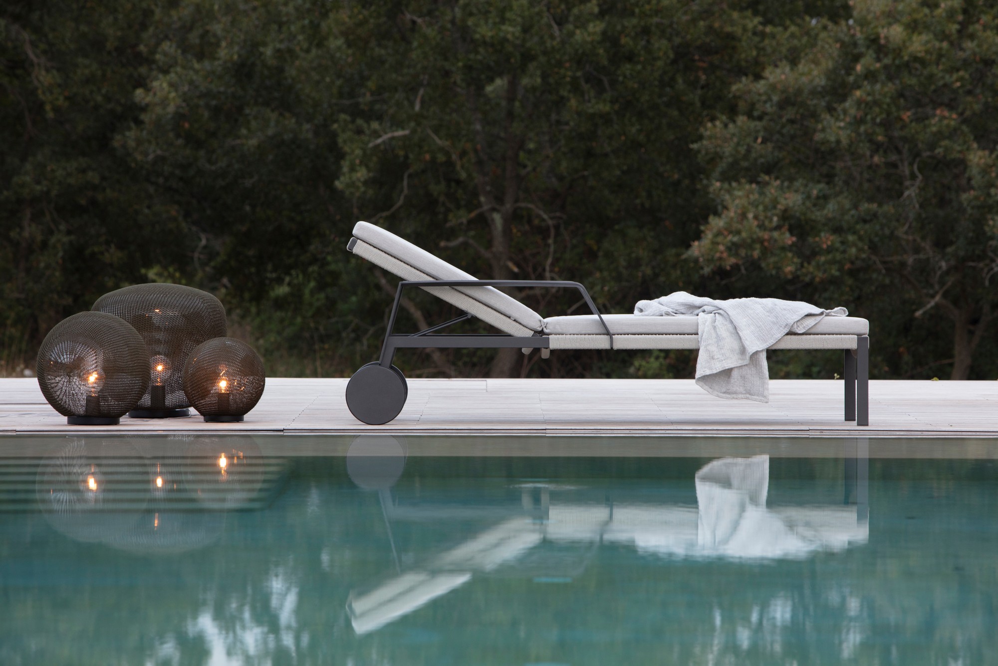 Monsieur Tricot outdoor lamp